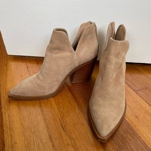 Vince Camuto Gigietta Pointed Toe Heeled Bootie